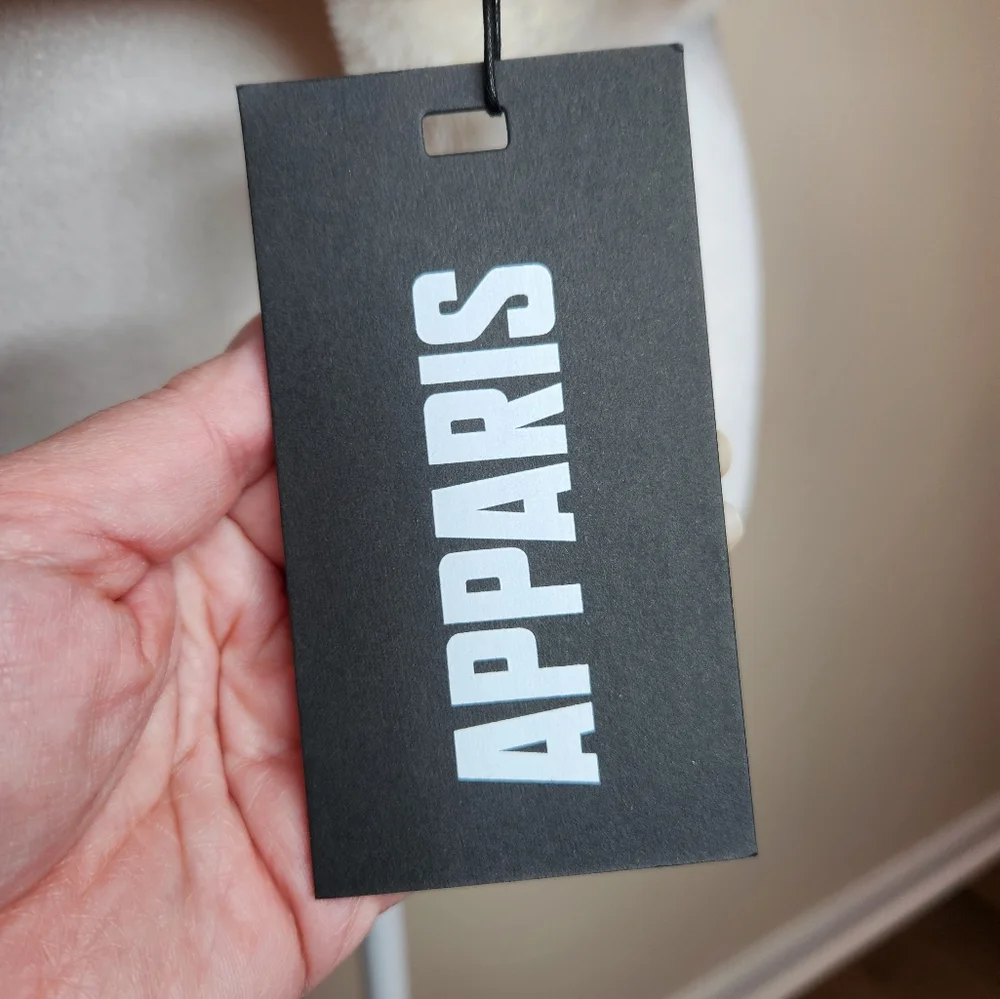 NEW Apparis Ivory Faux Fur Scarf